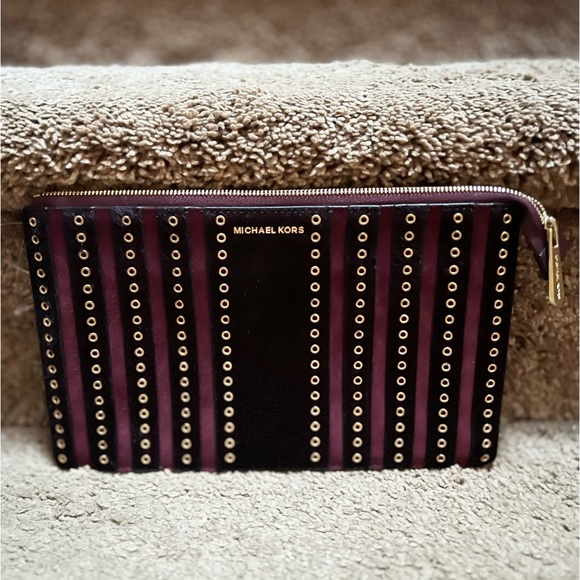 Michael Kors Burgundy Suede Studded  Wristlet Like New - Picture 2 of 7